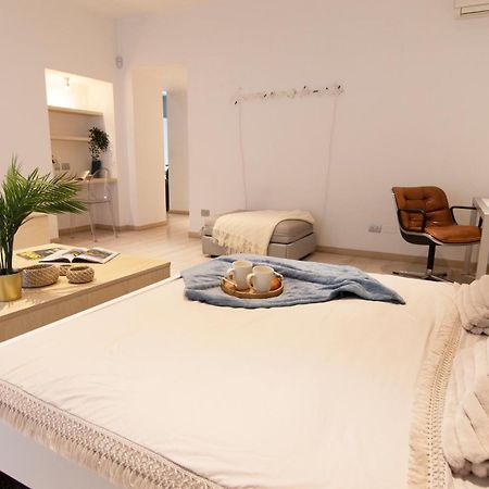 Luxury Apartment - Bramante 7 Milano Eksteriør billede