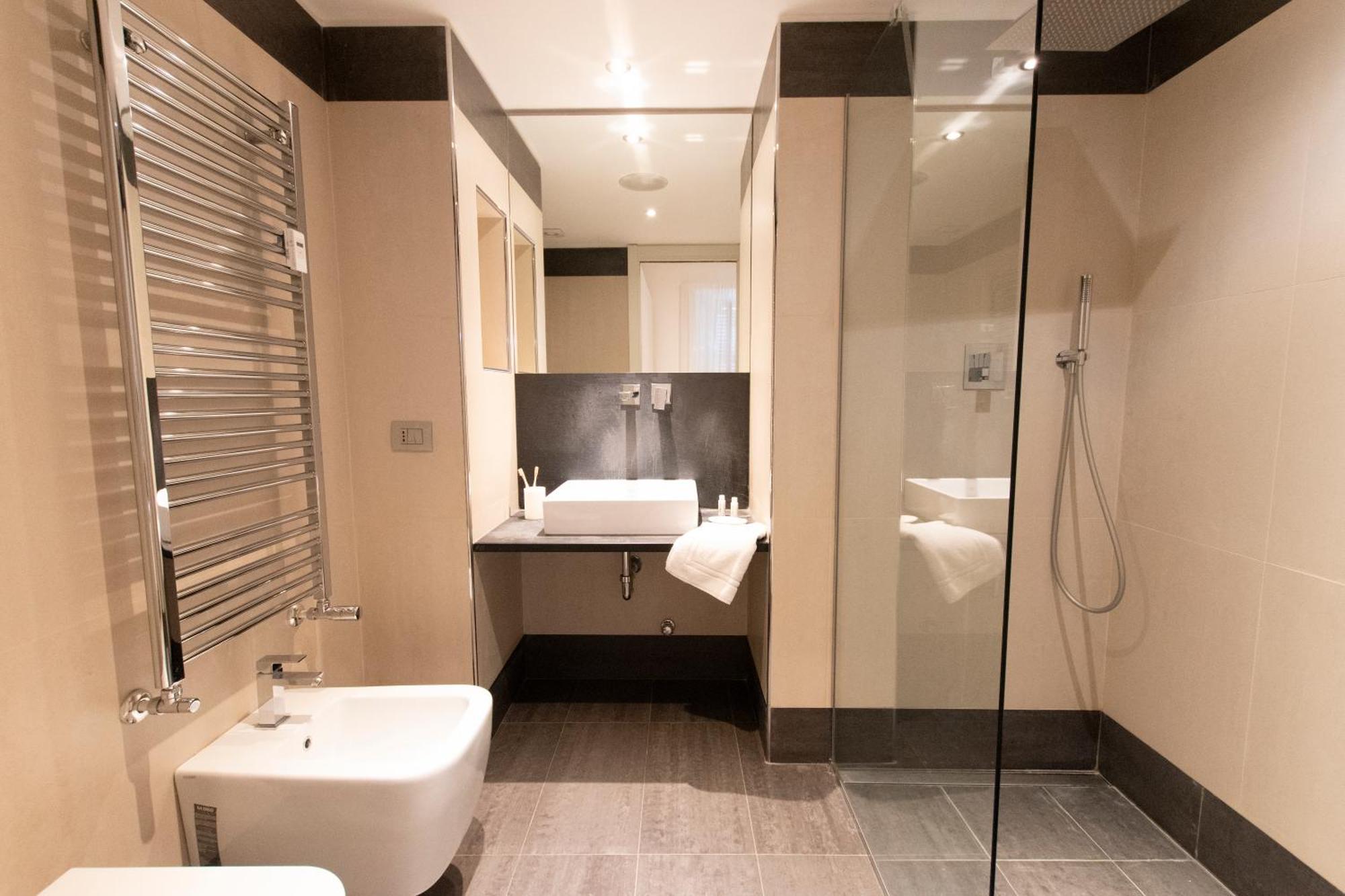 Luxury Apartment - Bramante 7 Milano Eksteriør billede